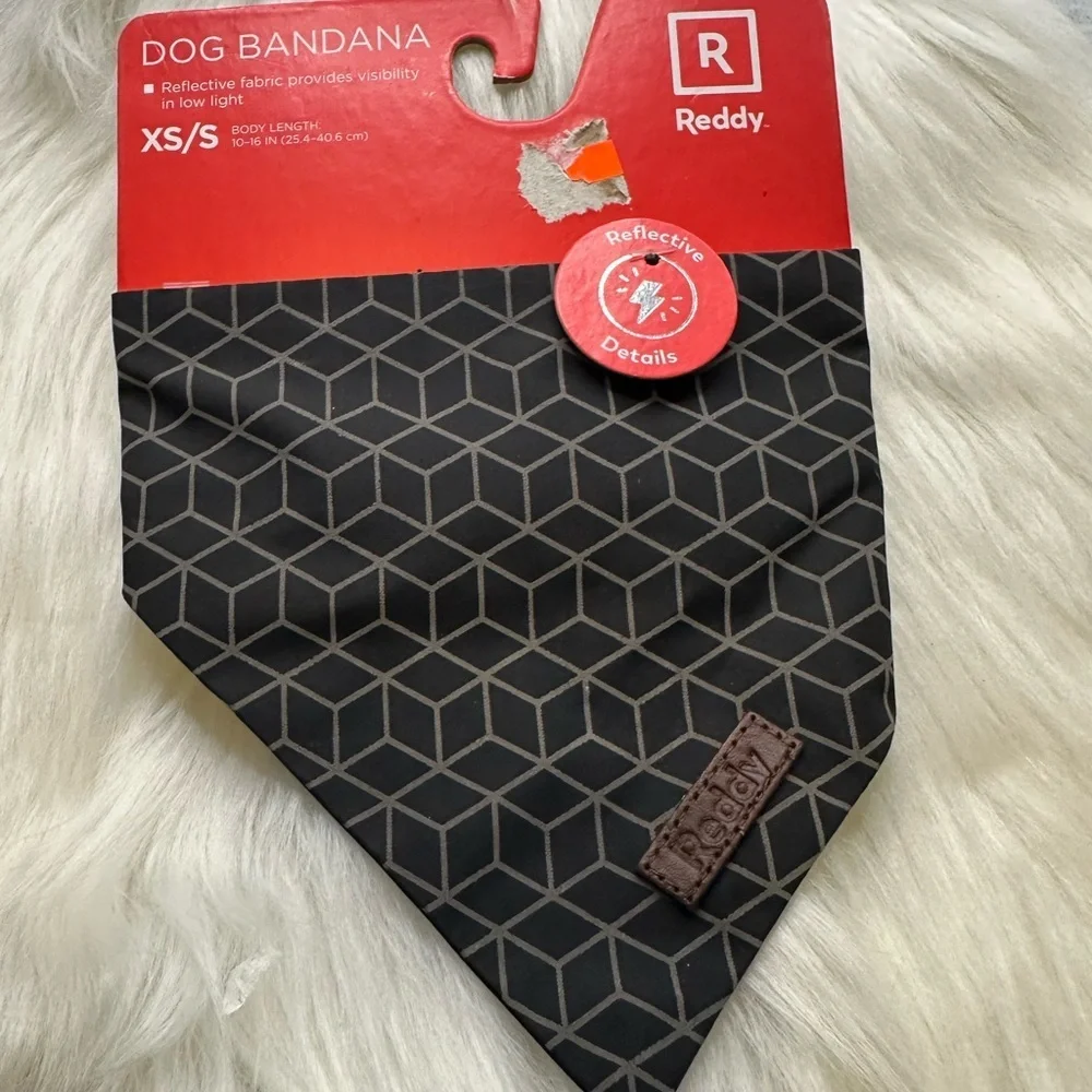🩷5/$10 Reddy Black Geometric Dog Bandana